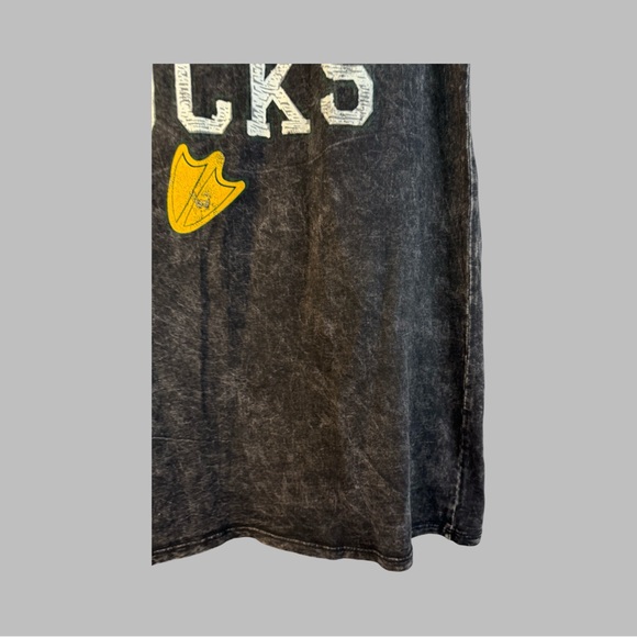 Campus Lifestyle Oregon Ducks Tshirt Size large black distressed look material - Picture 2 of 7